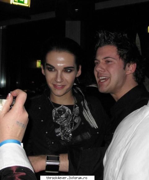 bill bill kaulitz are un nou look mai feminin ca niciodata!