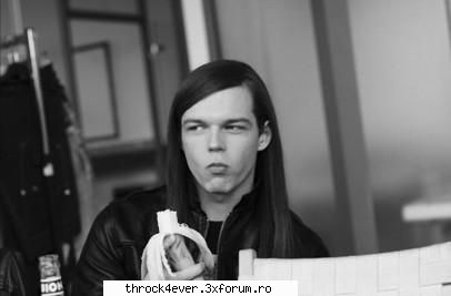 asa cum a promis, tom kaulitz si-a facut blog. printre lucrurile pe care le-a dezvaluit acolo se