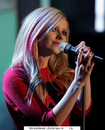 Poze - roxy - •�•Avril Lavigne•�•
